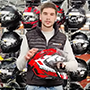 Test du casque Scorpion Exo R1 Evo Carbon Air par Enzo de chez Moto Axxe Brive.-thumbnail