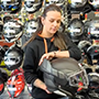 Test du casque HJC I100 par Roxane de chez Moto Axxe Les Sables d'Olonne.-thumbnail
