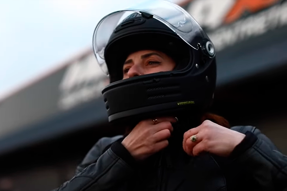 Solenn a testé le casque Shoei Glamster 06 pour vous