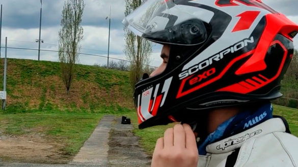 Test du casque Scorpion Exo R1 Air Carbon par Enzo de Moto Axxe Brive