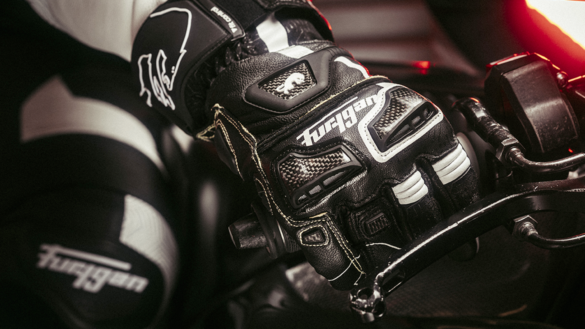 Comment bien choisir ses gants moto ? Le guide complet.