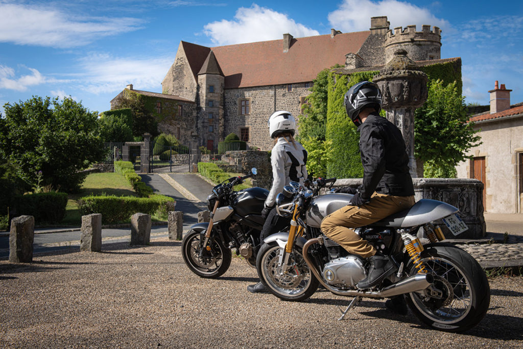 À la recherche d’équipements moto pas chers pour un road trip ? Découvrez la gamme BLH et Maxxe